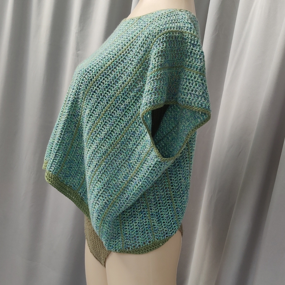 Hand Made Oversized Crop Top - Picture 2 of 6